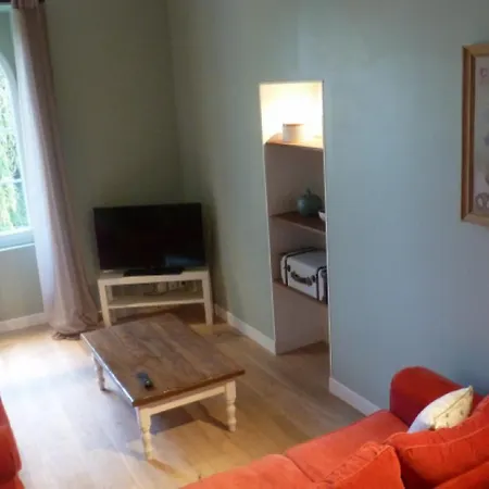 Holiday home Lepireaufr Piscine Chauffee Vouneuil-sur-Vienne