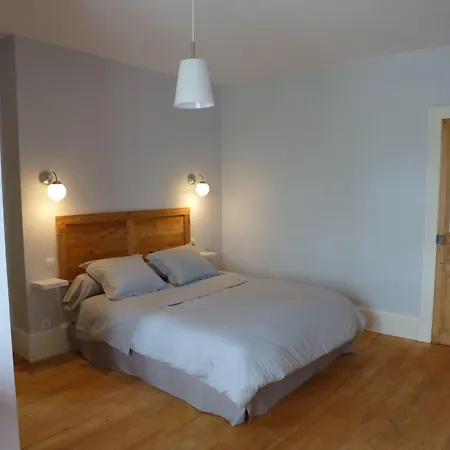 Lepireaufr Piscine Chauffee Holiday home