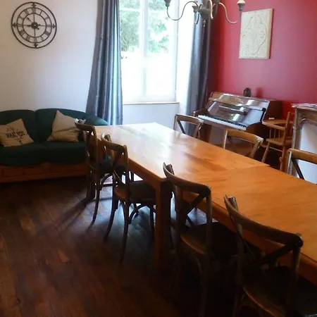 Holiday home Lepireaufr Piscine Chauffee *